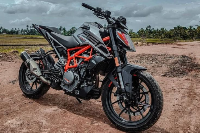 KTM Duke 250 motorcycle for rent in Tirupati
